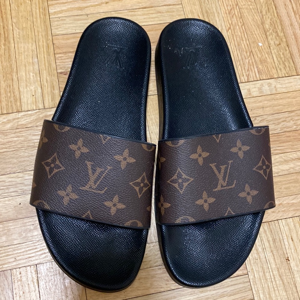 Louis Vuitton slides